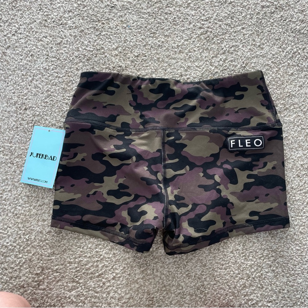 NWT fleo shorts